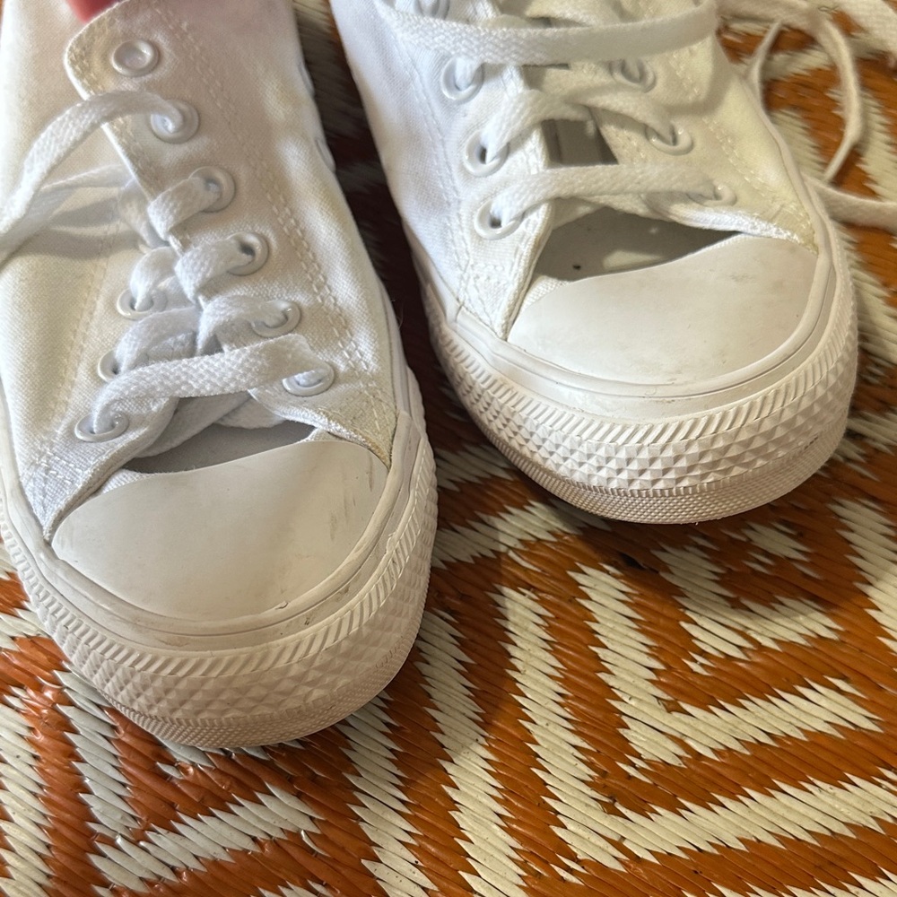 Converse White Low Top Sneakers whiteout - Picture 8 of 11